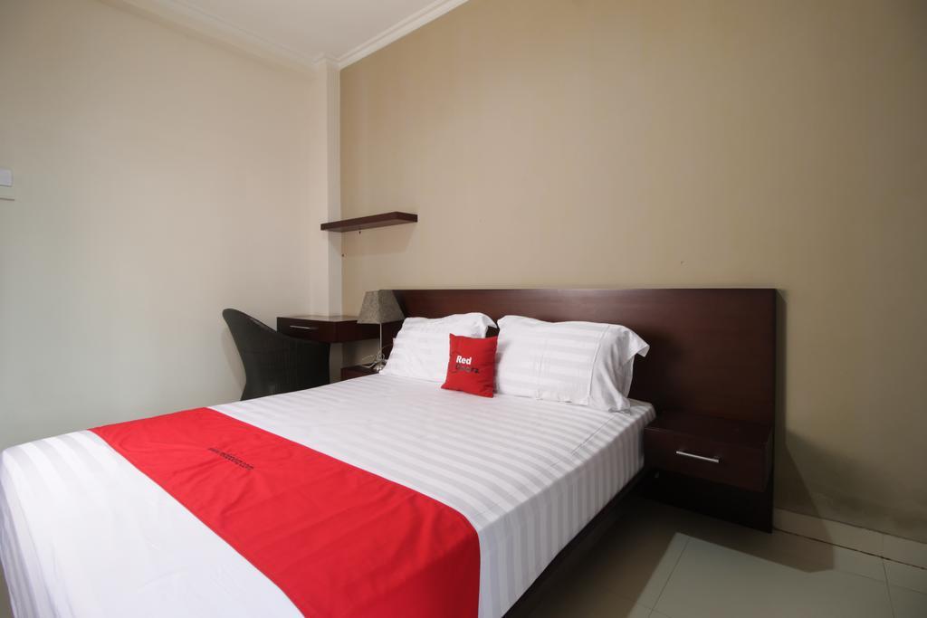 Reddoorz Plus Near Ambassador Mall จาการ์ตา ภายนอก รูปภาพ
