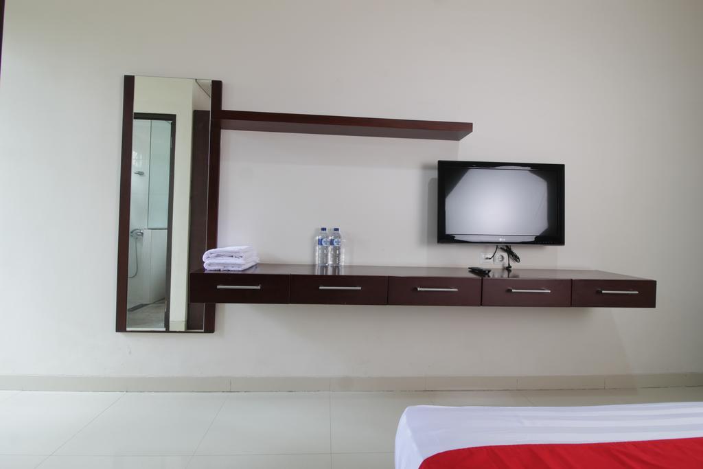 Reddoorz Plus Near Ambassador Mall จาการ์ตา ภายนอก รูปภาพ